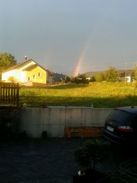 Regenbogen &uuml;ber unserem Haus